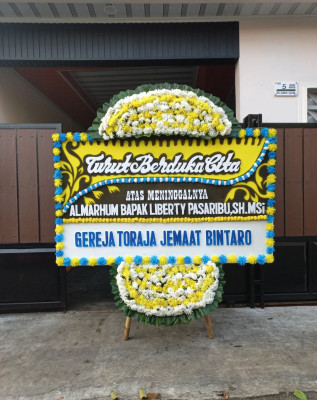 Papan Bunga Duka di Pariaman Tengah